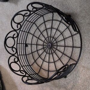 Southern Living At Home (SLAH) Wrought Iron Plate Stand for Paper Plates